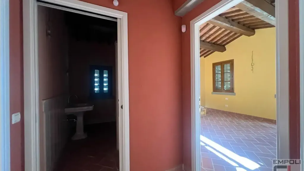 Hallway - Cascina with Pool in Vinci