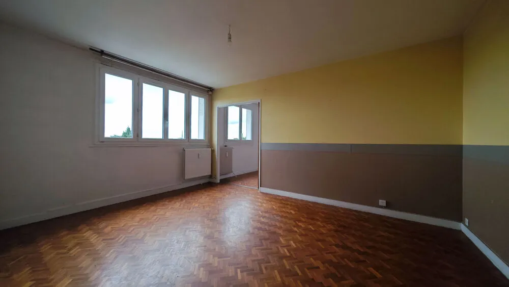 Rooms - City Centre 2-Bedroom Apartment with Parking