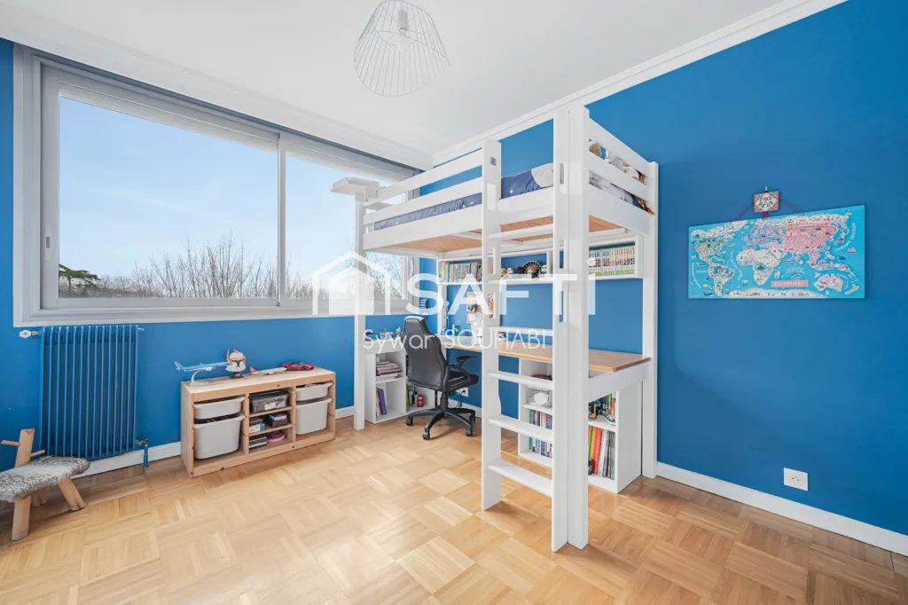 Chambres - Appartement avec Balcon et Parking à Saint-Cloud