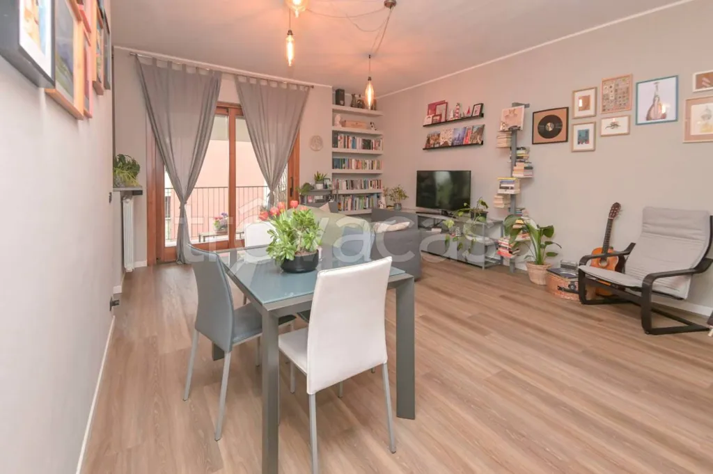 Séjour - Ground Floor Apartment with Balcony in Pino Torinese