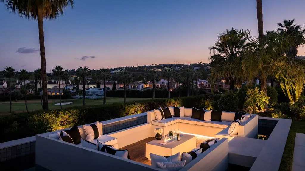 Terrass - Luxury Villa with Golf View in Marbella