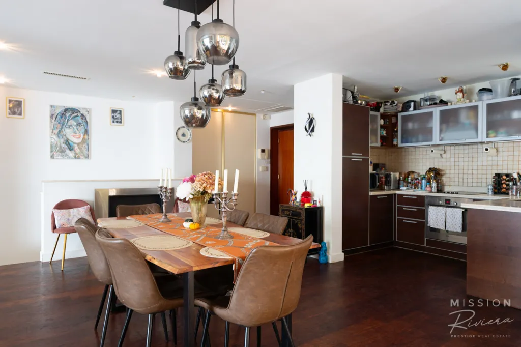 Salle à manger - Appartement Duplex avec Vue Mer au Cap de Nice