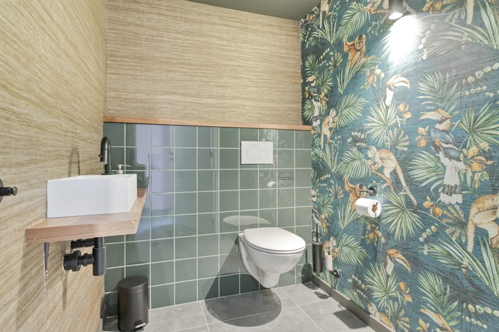 Salles de bain - Bureaux à Louer avec Vue Promenade à Bruges
