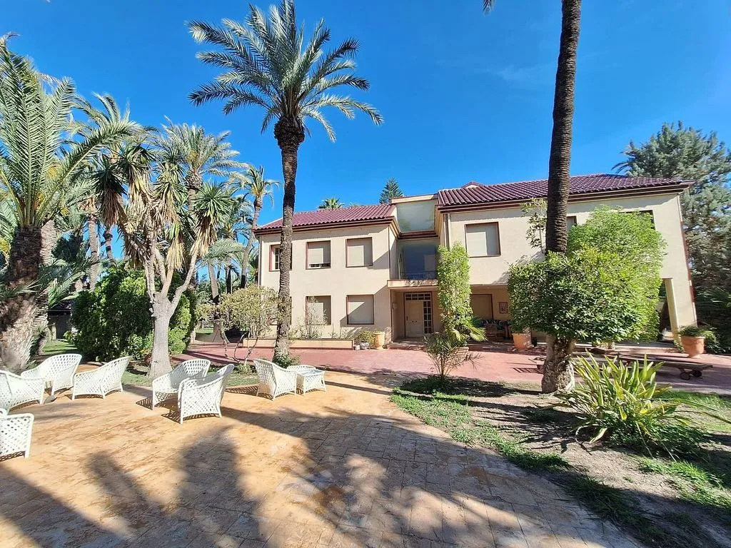 Aed - Detached House with Spa in Elche