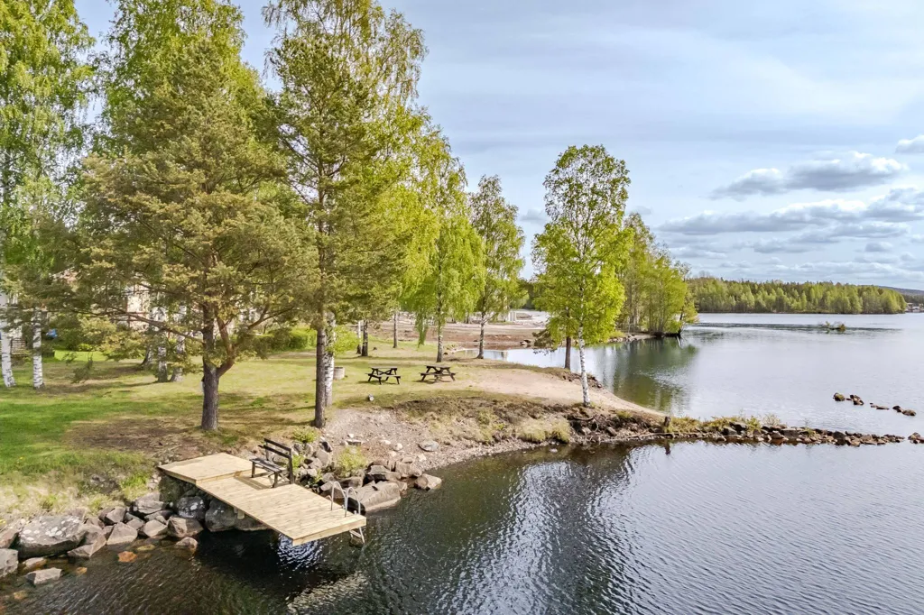 Jardin - Villa with Lake View in Falun