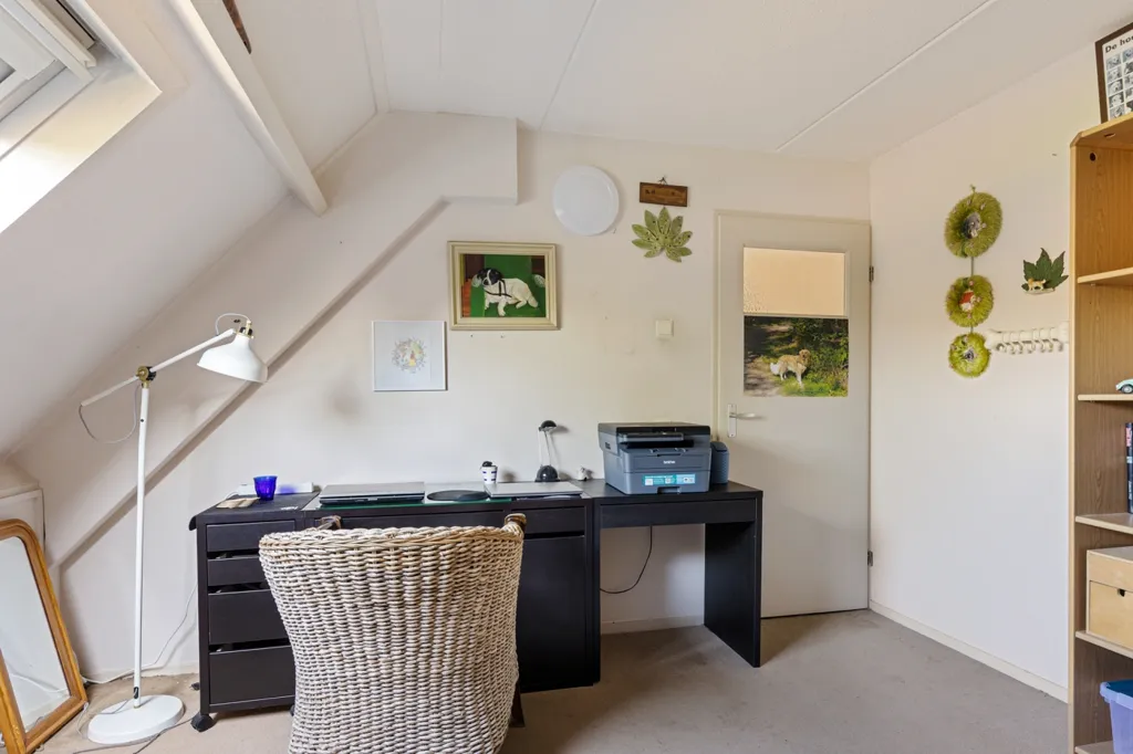 Office - Spacious Semi-detached House with Garden in Ie