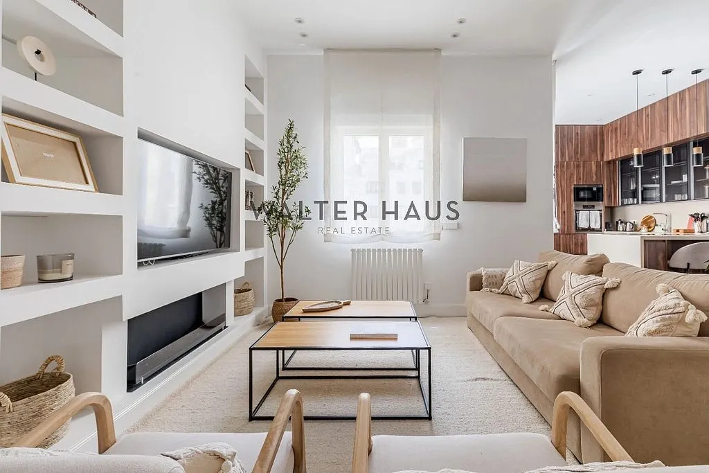 Elutuba - Modern Flat with Terrace in Recoletos, Madrid