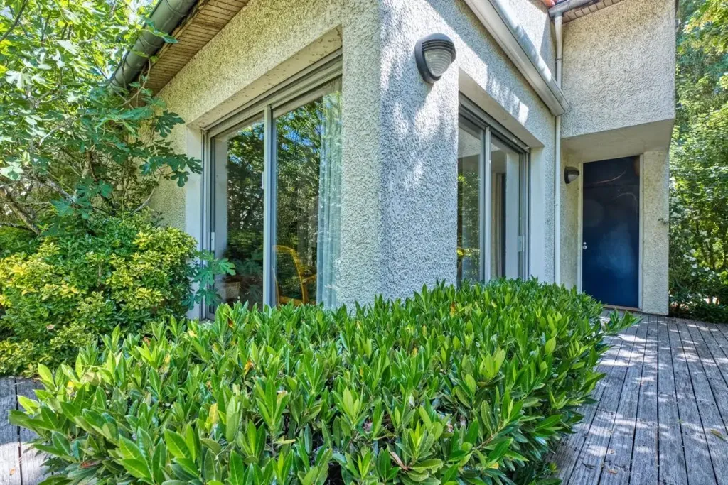 Terrazza - Architectural House with Patio near Pessac