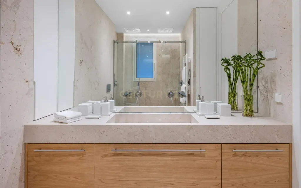 Vannitoad - Luxury Apartment with Terrace in Madrid