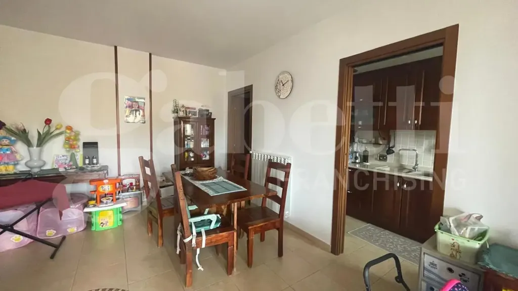 Salle à manger - Appartement 5 pièces à IT