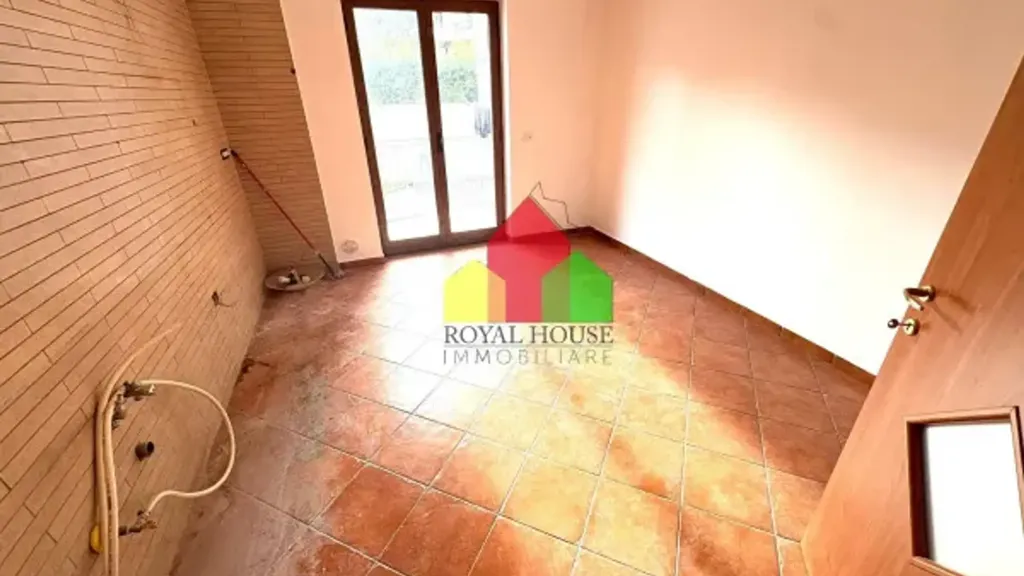 Entrée - 3-Bedroom Apartment with Balcony in Giugliano
