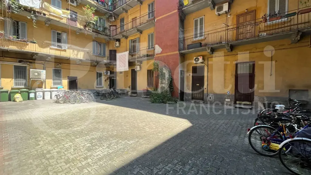 Jardin - Studio with Balcony in Milan