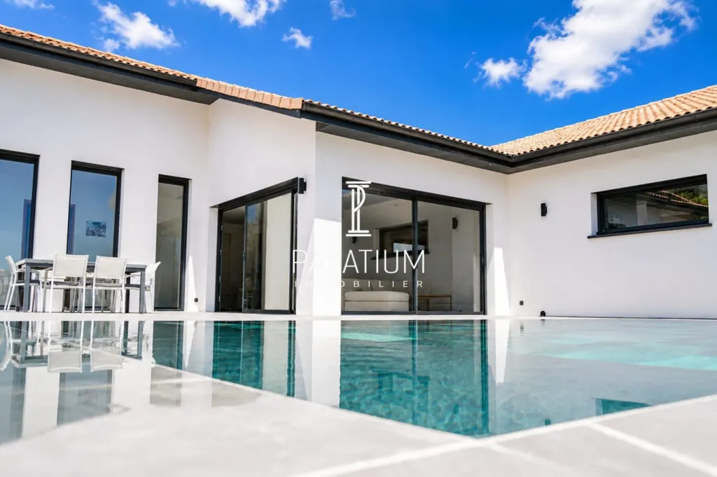 Piscina - Contemporary Villa with Pool in Gap
