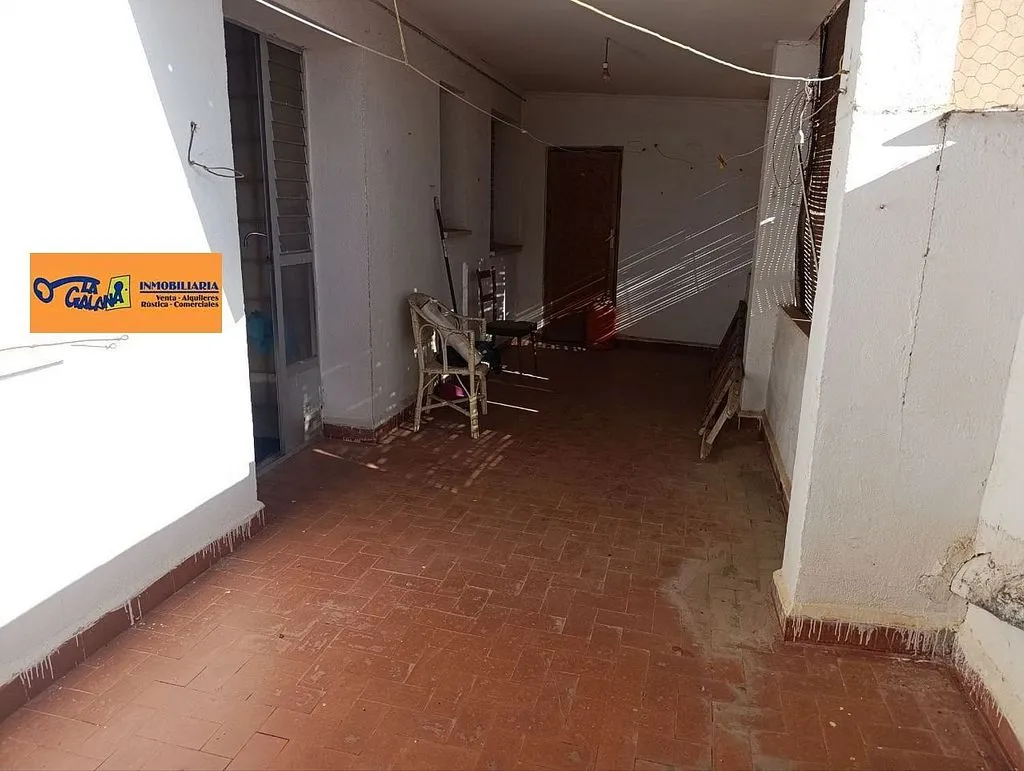 Giardino - Two-Storey House with Terrace in Valdepeñas