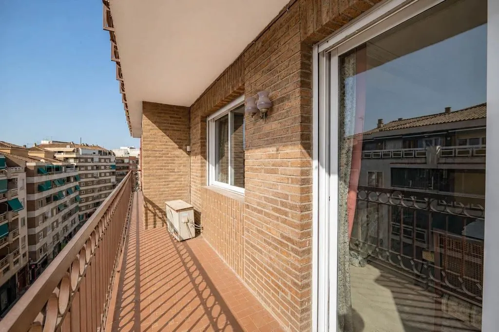 Rõdu - Luxury Flat with Balcony in Gran Capitán, Granada
