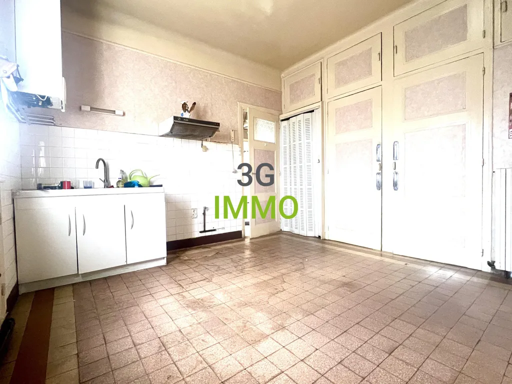 Köök - Renovatable 3-Bed Flat with Balcony in Nevers