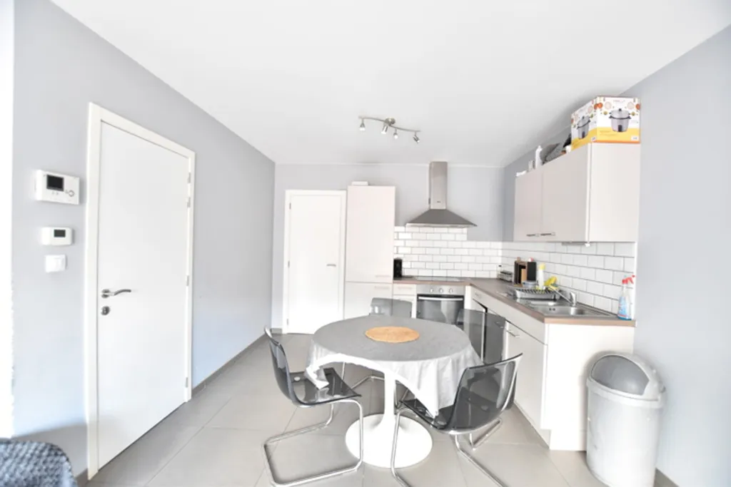 Cucina - Modern Apartment with Balcony in Tubize