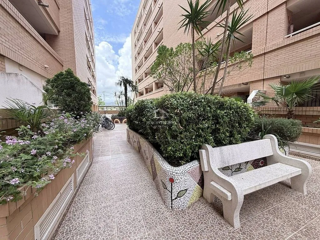 Jardin - Apartment with Pool and Garage in Cabanes