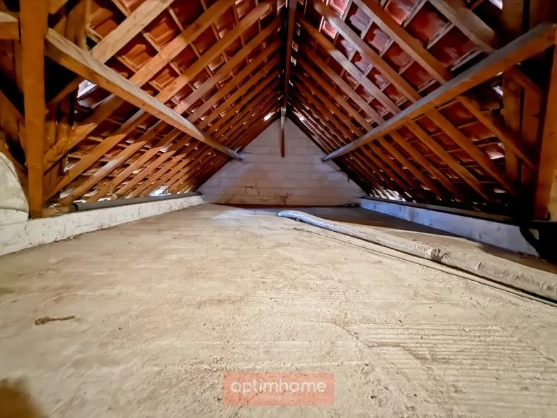 Pièces - Maison de Maçon avec Potentiel d'Évolution en Lisière de Forêt