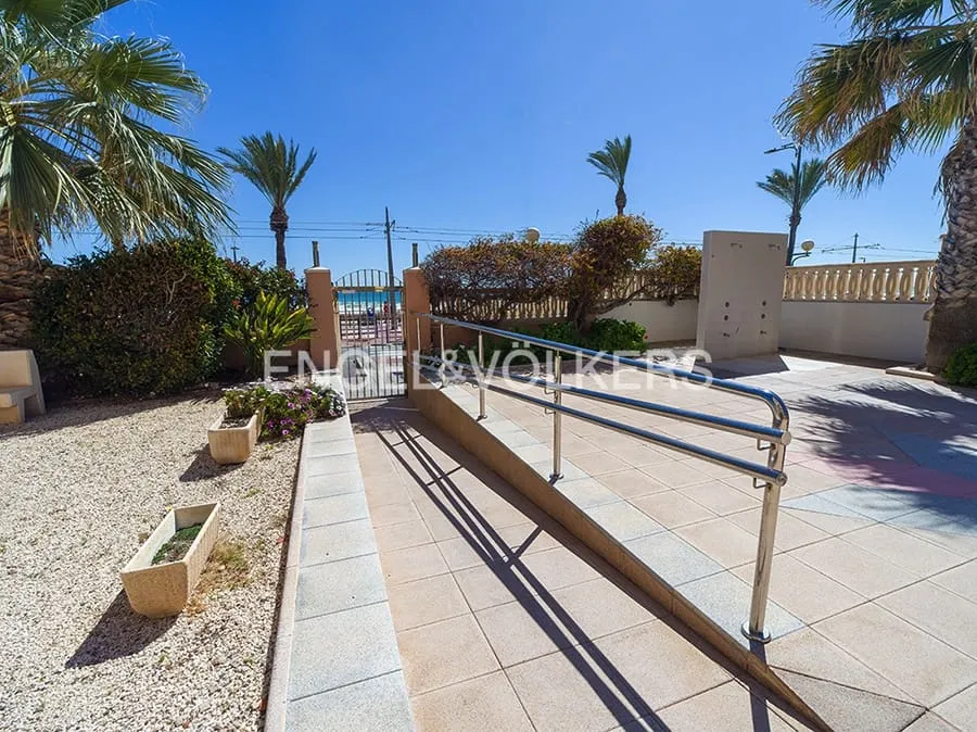 Exterior - Beachfront Apartment with Sea View in El Campello