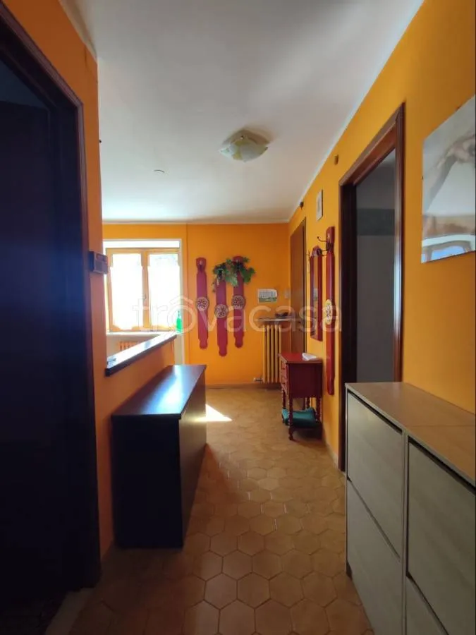 Esik - South-Facing Apartment with Garage in Dronero