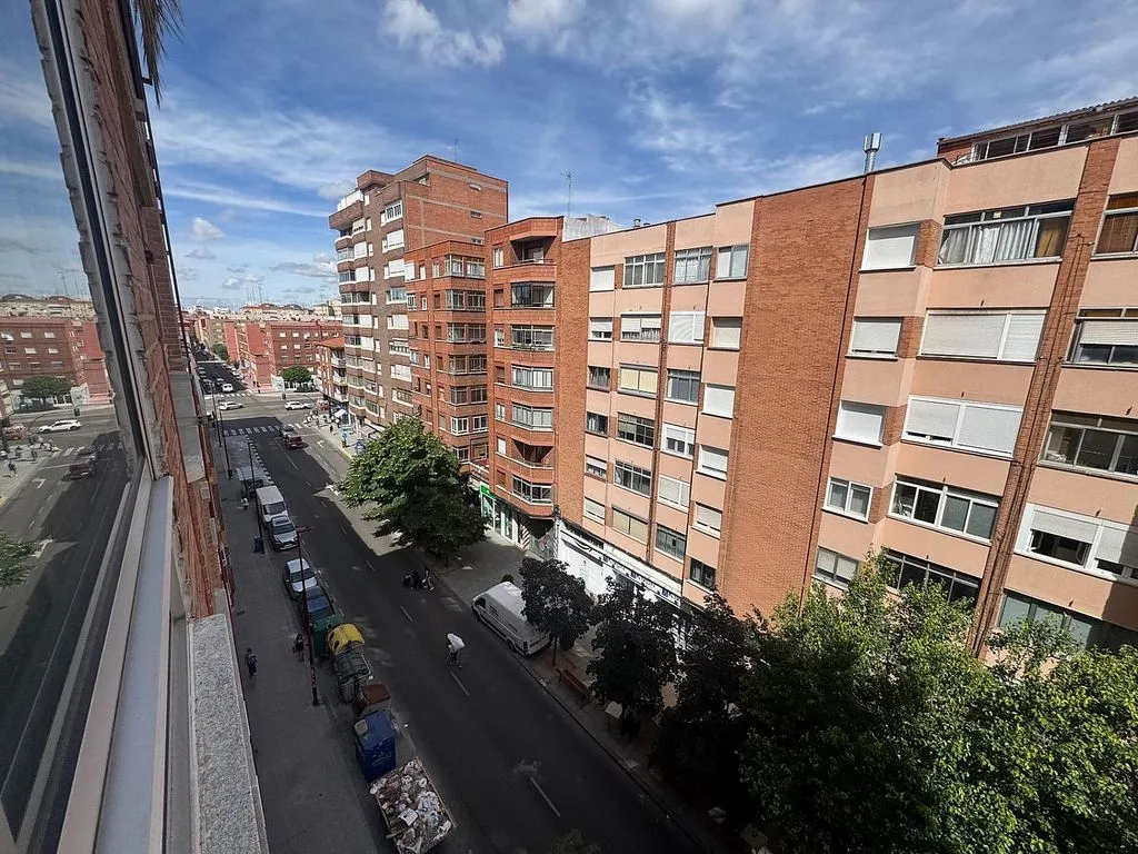 Välivaade - Spacious Apartment with Garage in Pajarillos