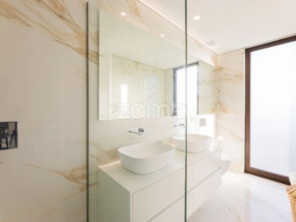 Salles de bain - Contemporary House with Pool in Cabreiros, Braga