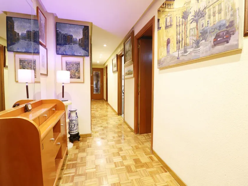 Entrée - Elegant Apartment with Balcony in Elche Centre