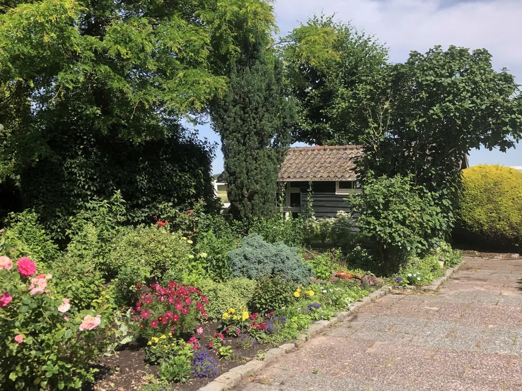 Aed - Charming Villa with Parkland Views in Maasland