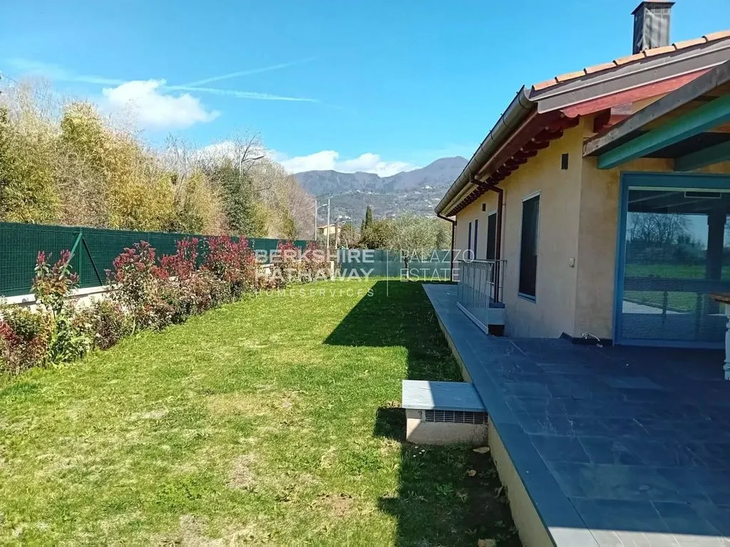 Jardin - Modern Villa with Pool in Pietrasanta