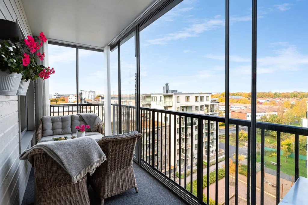 Rõdu - Apartment with Large Balcony in Östermalm