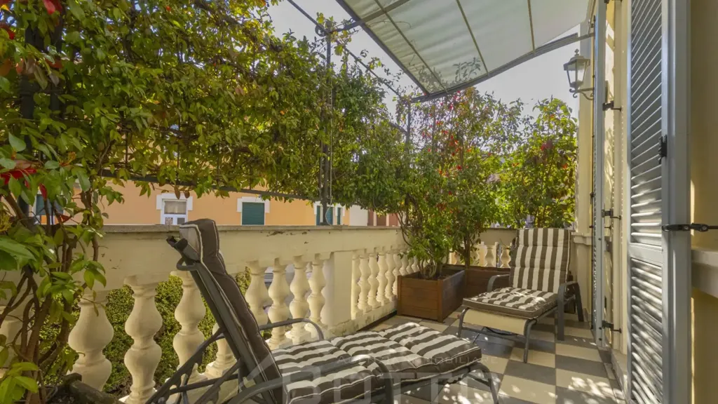 Terrasse - Historic Villa with Central Location in Grignasco