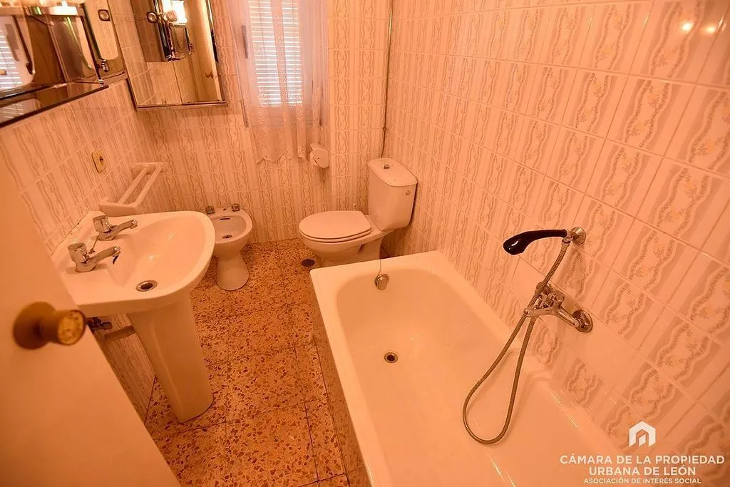 Vannitoad - Bright Apartment with Balcony in El Ejido