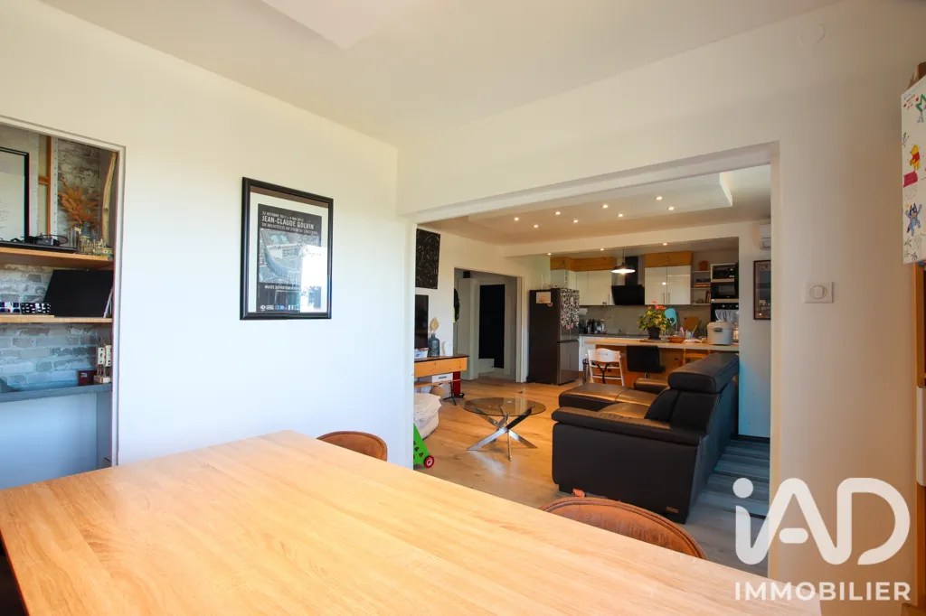 Söögituba - Transformed 3-Bed Apartment with Garage in Nîmes