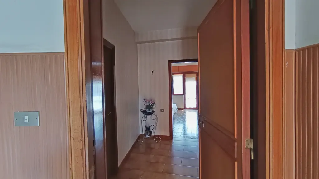 Entrée - Three-Bedroom Apartment with Balcony in Solofra