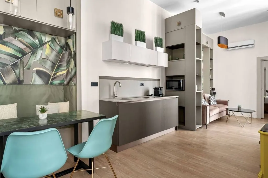 Living Room - Fully Furnished Flat in Historic Centre, Naples