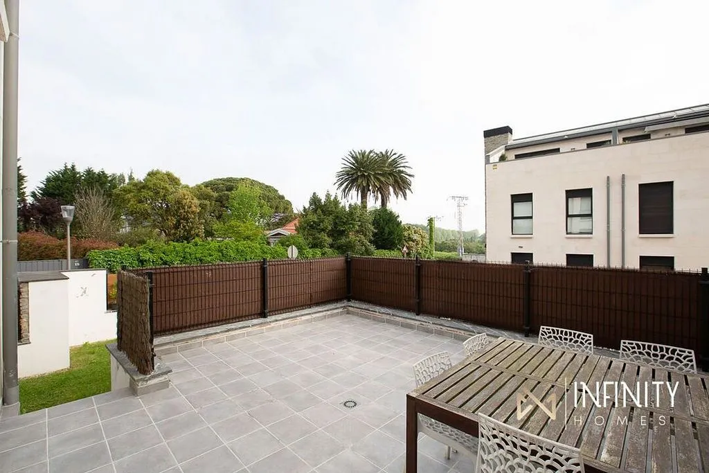 Terrace - Duplex with Terrace in La Galea, Getxo