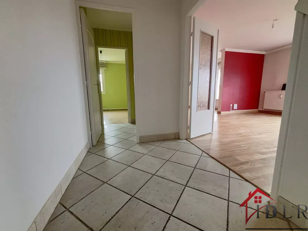 Entrée - Appartement avec Terrasse et Vue Dégagée à Dijon