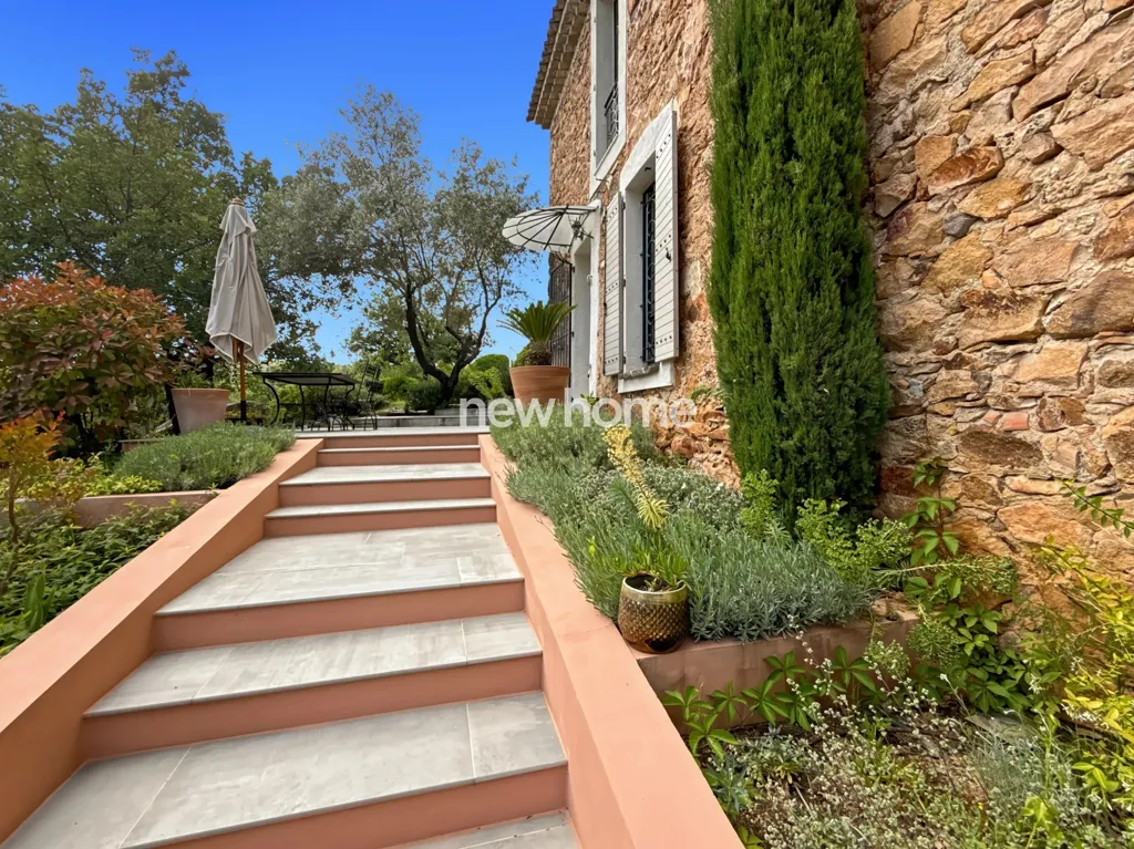 Terrace - Luxury Farmhouse with Pool in Fayence