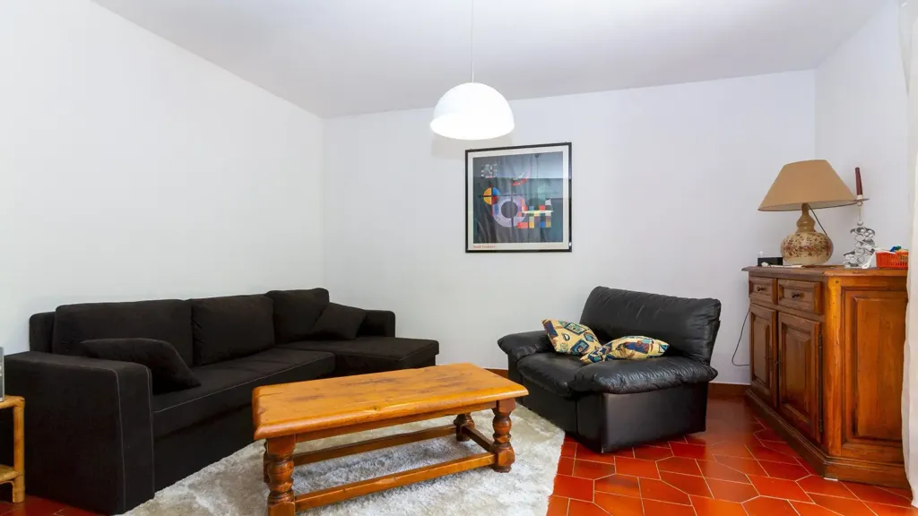 Elutuba - Ground Floor Flat with Balcony in Crissolo