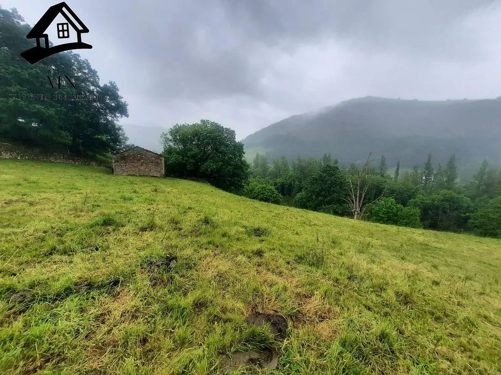 Aed - Rustic Farm Complex with Cabañas in Valles Pasiegos