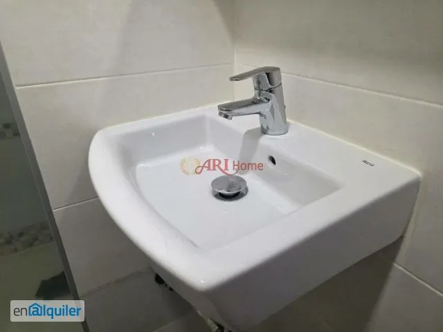 Bagni - Furnished Flat with Ascender in Carabanchel