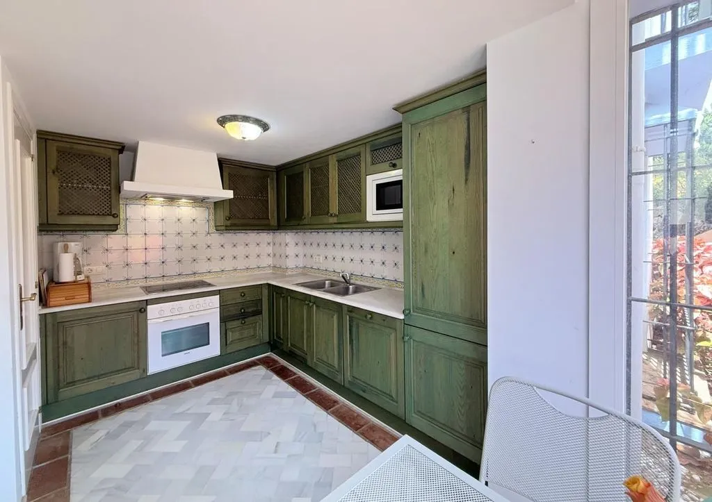Köök - Beachfront Flat with Private Garden in Casares