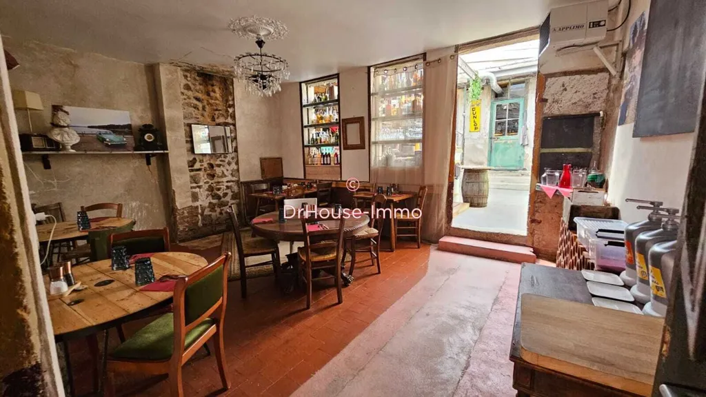Söögituba - Vintage House with Garden in Town Centre