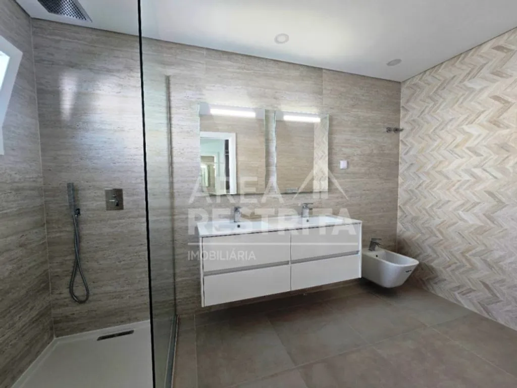 Vannitoad - Luxury Detached House with Pool in Setúbal
