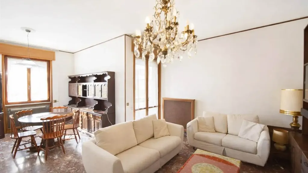 Séjour - Spacious Apartment with Balcony in Piacenza