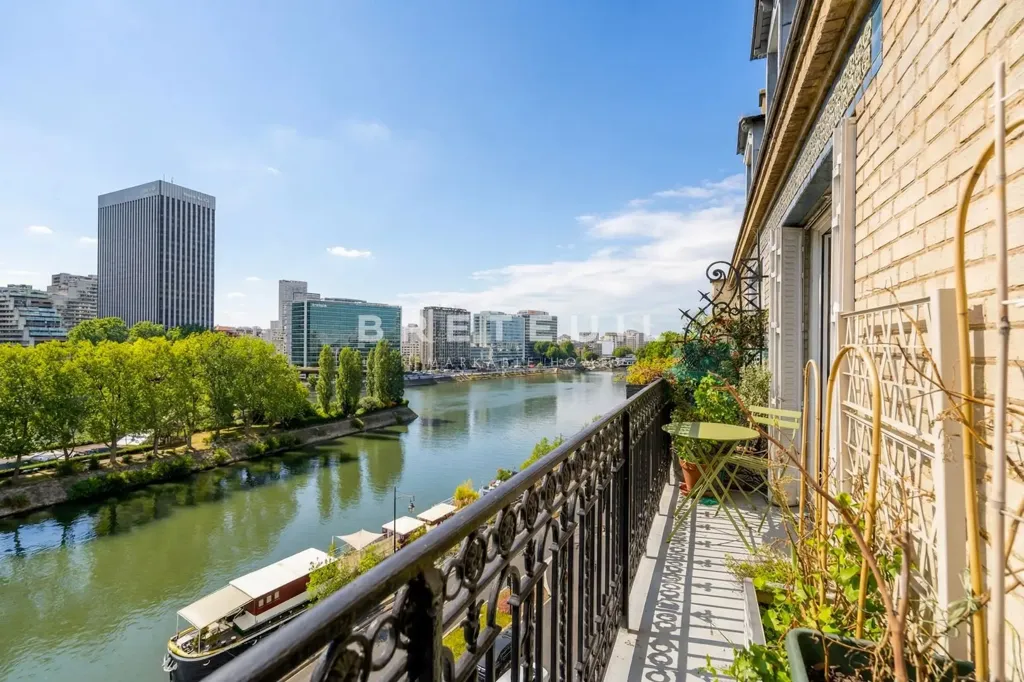 Rõdu - 6-toaline korter asukohas Neuilly-sur-Seine