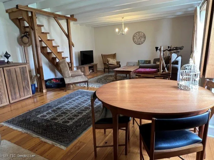 Söögituba - Spacious House with Large Garden in Cellefrouin
