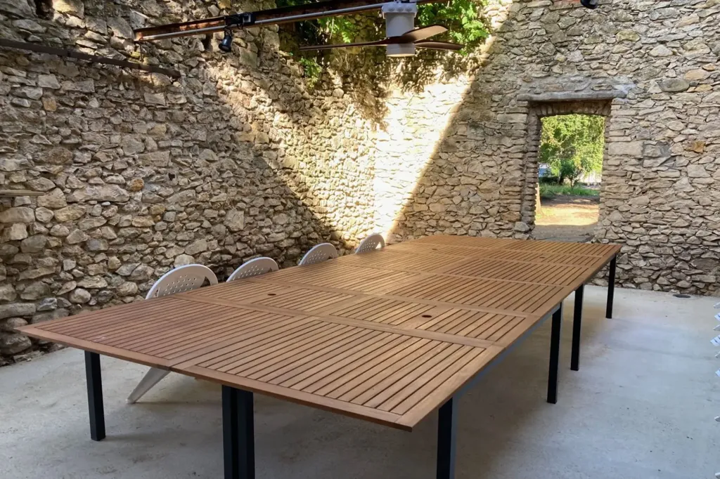 Terrasse - Mas Rénové avec Piscine à Quissac