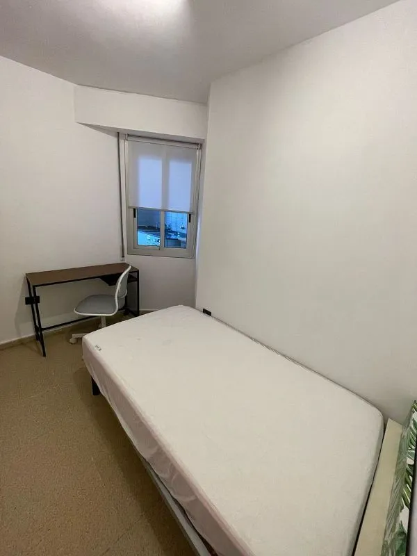 Chambres - Furnished Apartment with Balcony in Albors